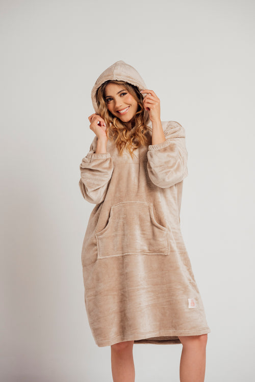 SNOW DREAMS CAMEL