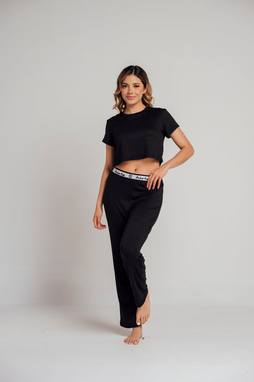 EL-24 PANTALON Y BASICA NEGRO CON ELASTICO