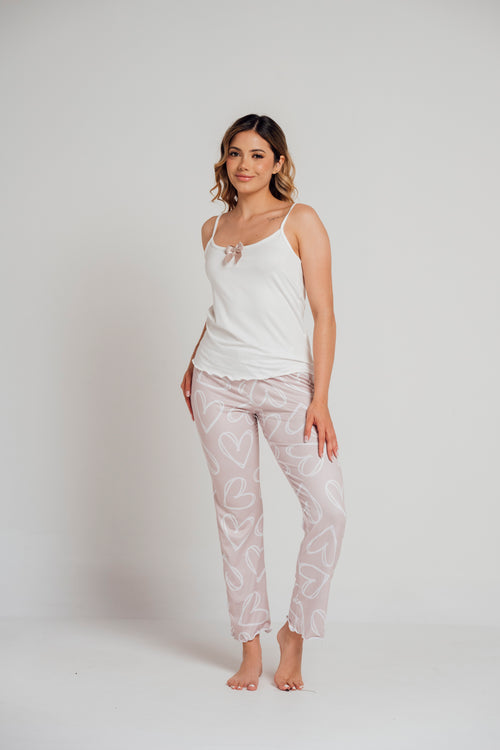 BS-162 PANTALON Y JUANITA ESTAMPADO CORAZONES CAMEL